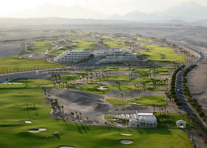 منتجع Jaz Makadi Oasis 5*