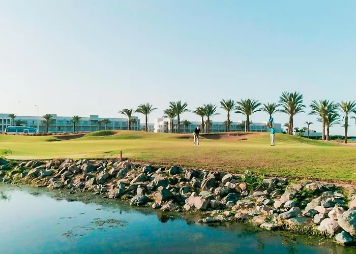 منتجع Jaz Makadi Oasis الغردقة