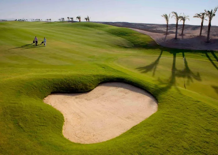 منتجع Jaz Makadi Oasis 5*