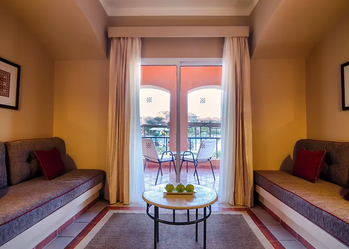 منتجع Jaz Makadi Oasis الغردقة