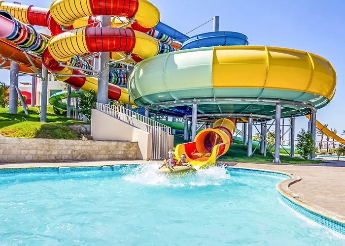 منتجع Jaz Makadi Oasis 5*